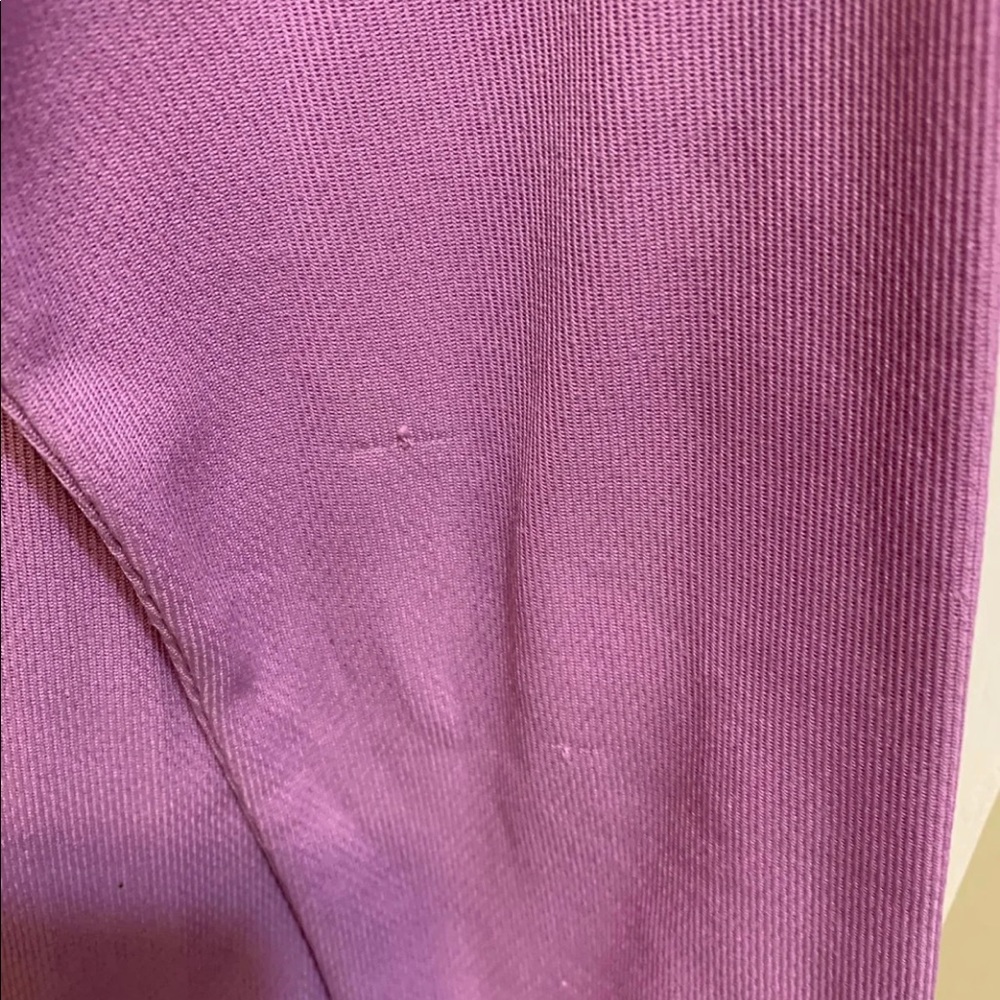 Ladies Nike Dry-Fit V-neck Athletic Top, Size L - Picture 6 of 8